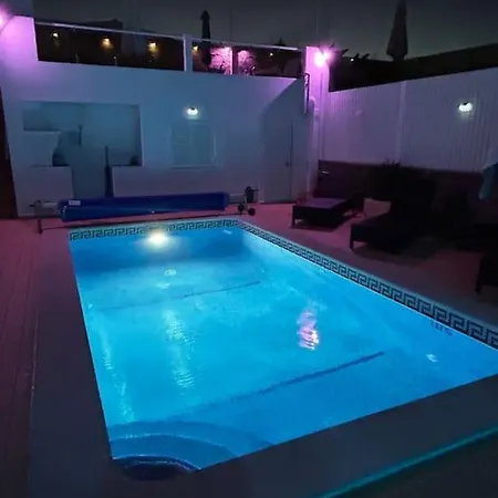 Villa Belle Maison Avec Piscine Chauffee