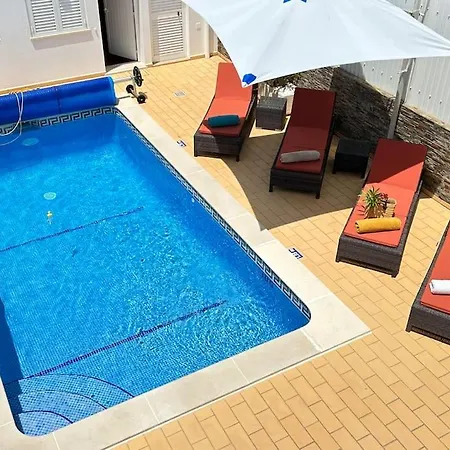 Belle Maison Avec Piscine Chauffee Βίλα