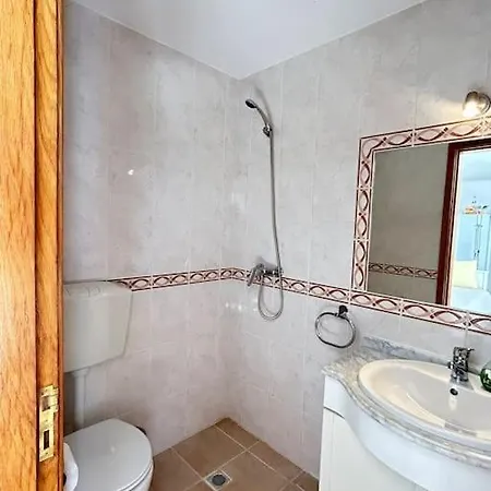 Belle Maison Avec Piscine Chauffee Αλμπουφέιρα