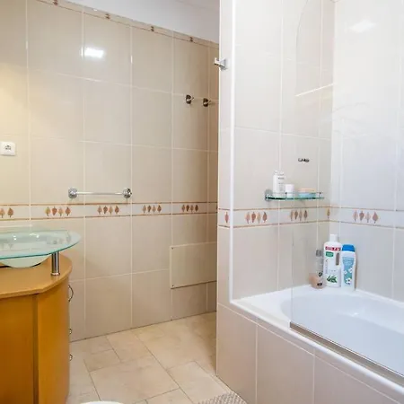 Belle Maison Avec Piscine Chauffee Villa *