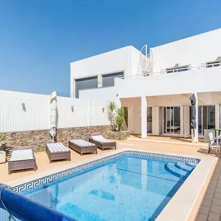 Belle Maison Avec Piscine Chauffee Villa